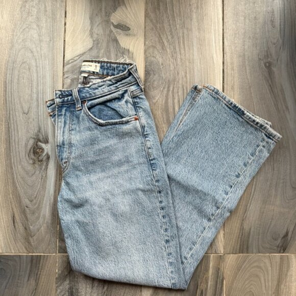 Abercrombie & Fitch Curve Love '90s Relaxed High Rise Jean Size 25 - Picture 2 of 8